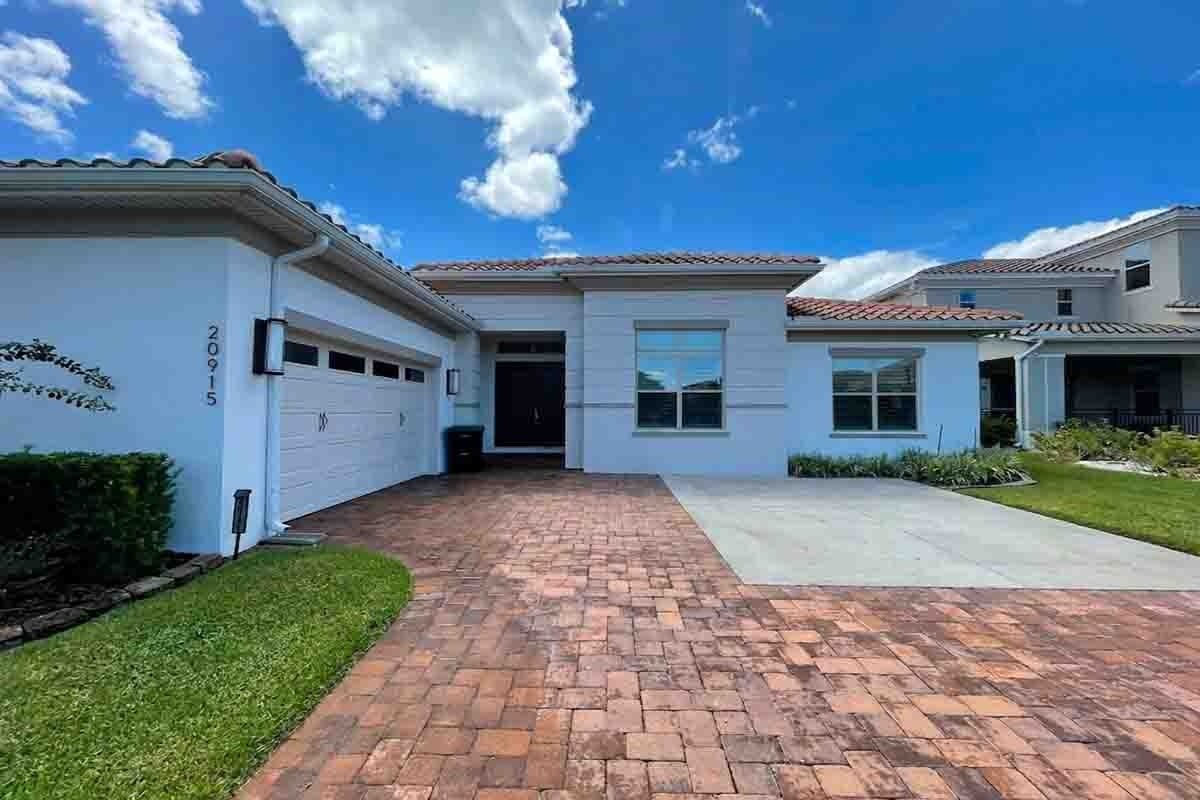 Top rated house washing in Lake Nona FL — soft wash for stucco exteriors 32827